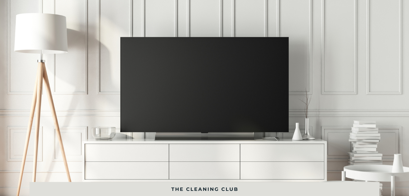 how do you clean a flat screen tv without streaks